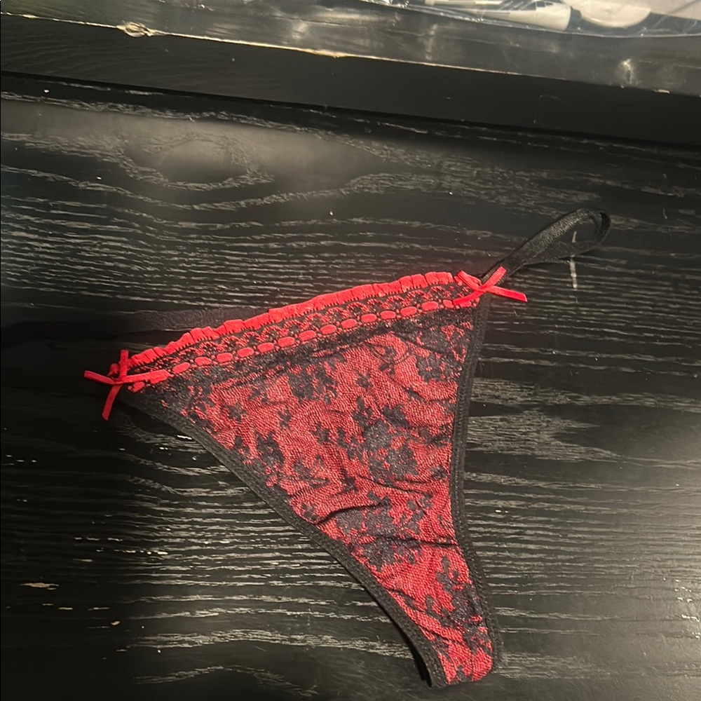 Victoria's Secret Scarlet and Ebony Lace Thong